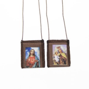 ES149010 - Escapulário N. Sra. Do Carmo e Sagrado Coração de Jesus Tecido c/ Oração - 49x3,8cm