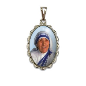 MD128083 - Medalha MadreTeresa de Calcutá Rendada Níquel - 5x2,5cm